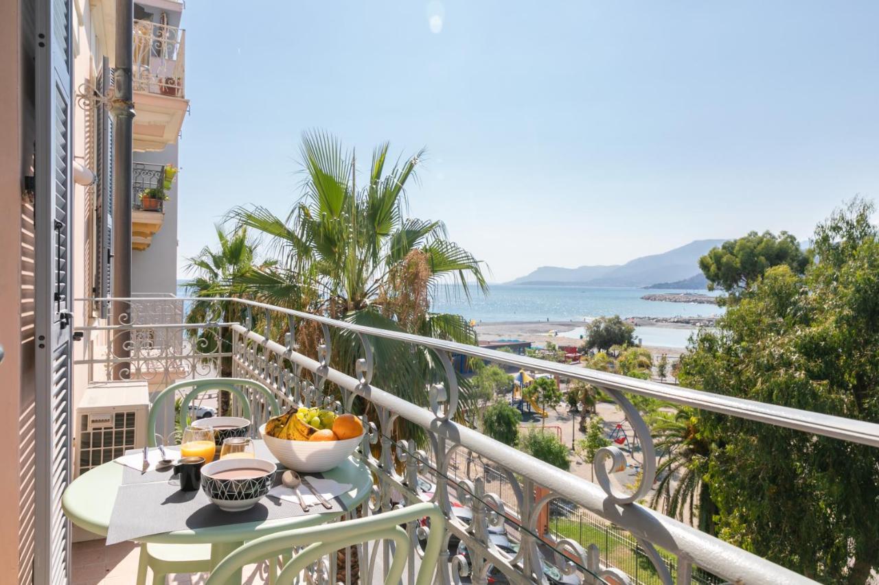 Ventimiglia City Center With Sea View Exterior photo